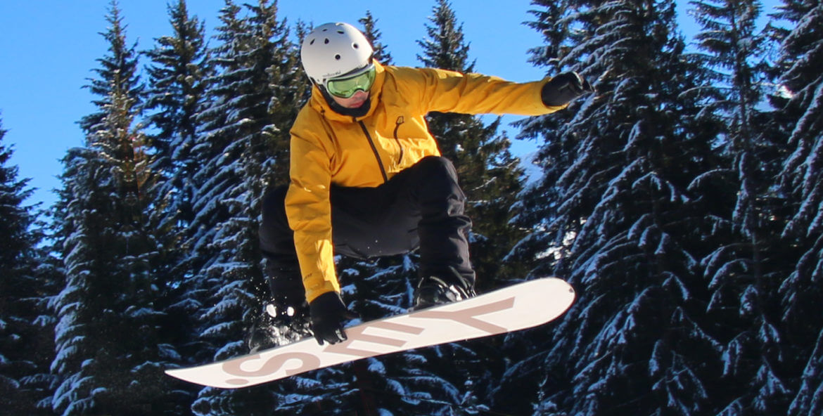 freestyle-snowboarding-air-chamonix